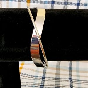 Criss Cross Bracelet